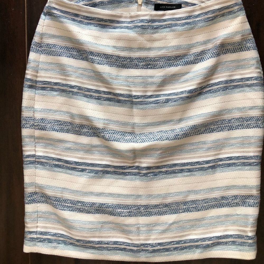 Ann Taylor Pencil skirt